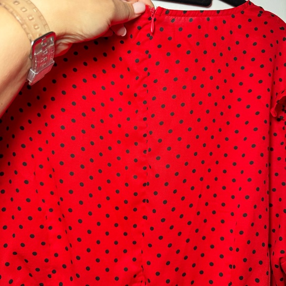Boohoo Polka Dot Blouse with wide sleeves and ruffles - Picture 5 of 11